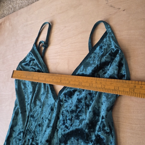 NEW Fredrick's of Hollywood Green Teal Velvet Chelsey Gown Medium - Picture 8 of 9